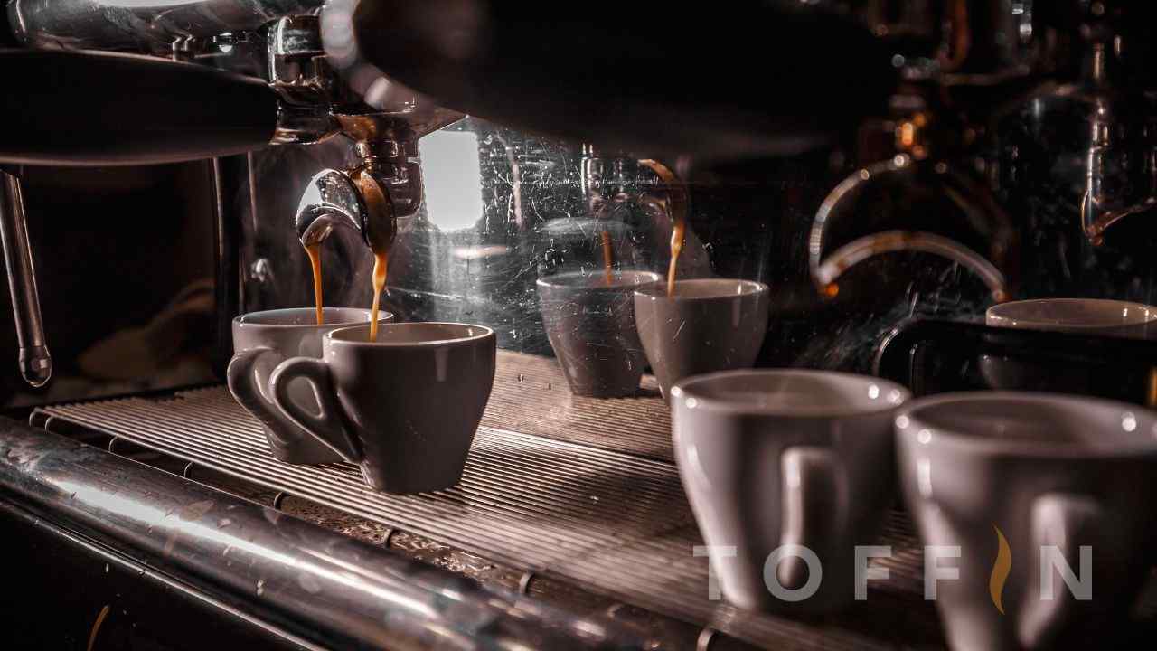 Perbandingan Efisien Mesin Roasting Kopi Manual dan Otomatis